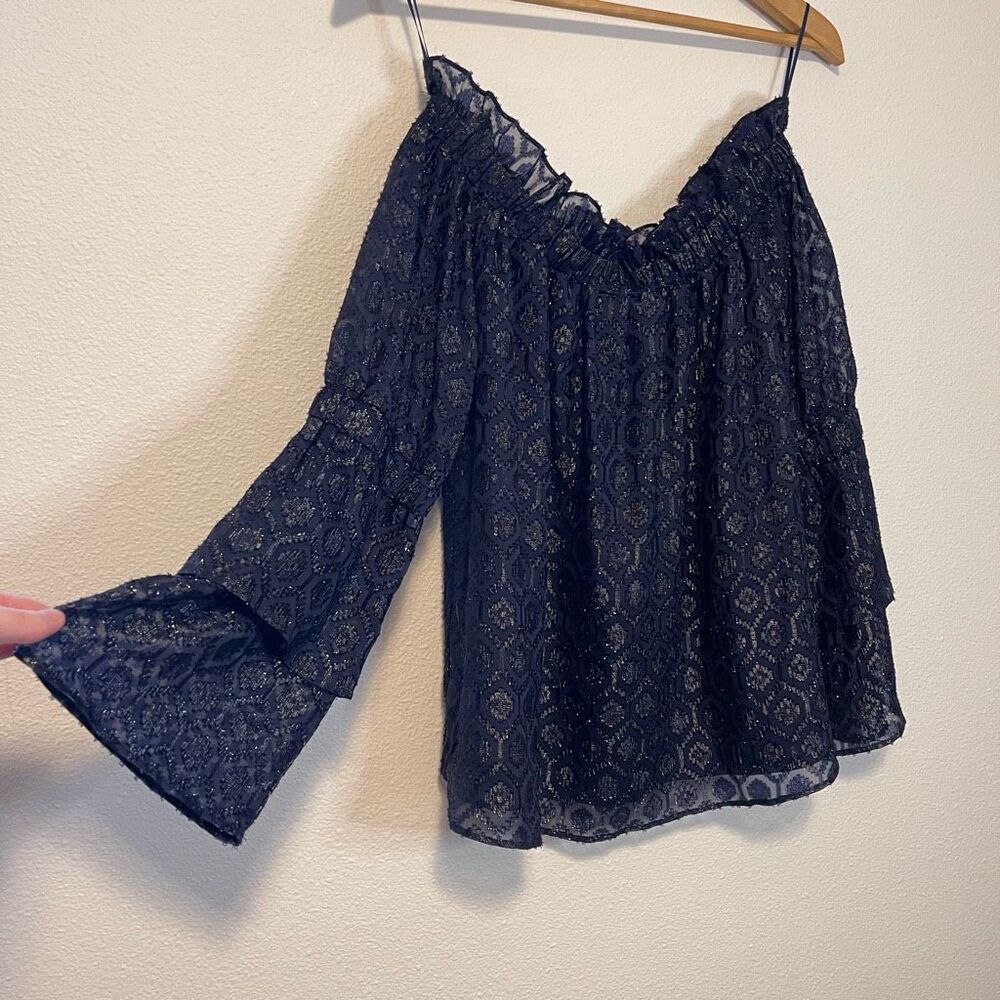 Lucky Brand Off The Shoulder Navy Top Size Medium‎